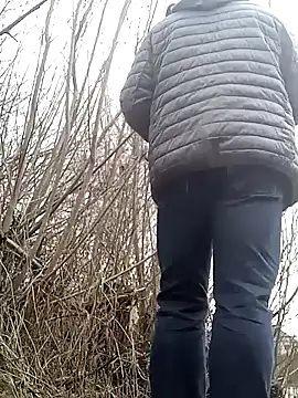 Snapshot of Luceriusbigass chatting on 03-17-25, 11:21 Luceriusbigass online show from 03-17-25, 11:21