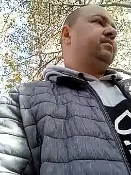 Snapshot of Luceriusbigass chatting on 10-22-25, 10:15 Luceriusbigass online show from 10-22-25, 10:15