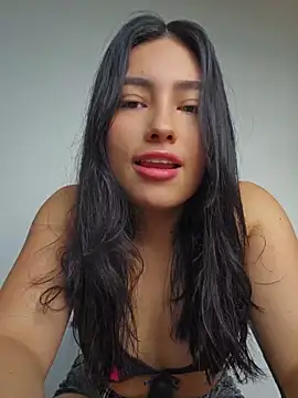 Snapshot of VioletRousee chatting on 06-12-26, 02:16 VioletRousee online show from 06-12-26, 02:16