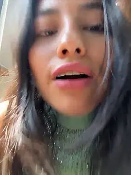 Snapshot of VioletRousee chatting on 06-16-26, 04:09 VioletRousee online show from 06-16-26, 04:09