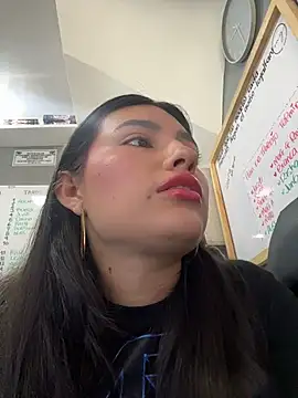 Snapshot of VioletRousee chatting on 07-14-26, 02:56 VioletRousee online show from 07-14-26, 02:56
