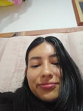 Snapshot of VioletRousee chatting on 07-15-26, 03:28 VioletRousee online show from 07-15-26, 03:28