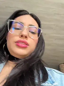 Snapshot of VioletRousee chatting on 07-20-26, 02:41 VioletRousee online show from 07-20-26, 02:41