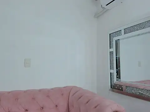 Saarahfoxx online show from 04-15-26, 12:34