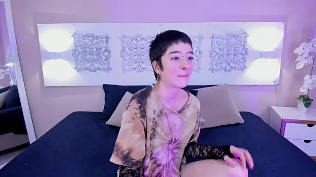 Atheena   online show from 05-30-26, 01:30