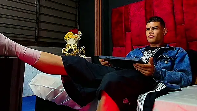 RomeoBoselli   online show from 06-24-26, 01:48
