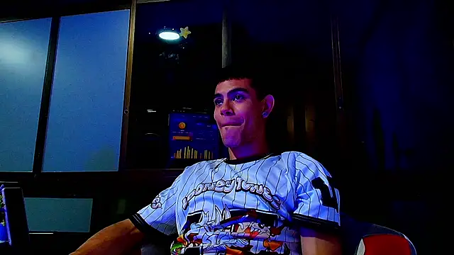 RomeoBoselli   online show from 07-10-26, 04:17