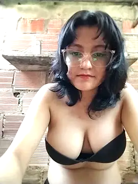 Snapshot of sienna_elara chatting on 04-26-26, 11:08 sienna elara online show from 04-26-26, 11:08