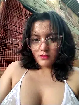 Snapshot of sienna_elara chatting on 05-05-26, 10:34 sienna elara online show from 05-05-26, 10:34