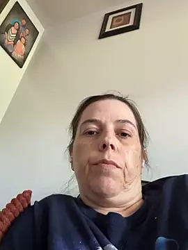 lily1982 online show from 06-11-26, 09:57