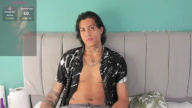 Snapshot of Damian_Romanoff chatting on 04-14-26, 12:55 Damian Romanoff online show from 04-14-26, 12:55