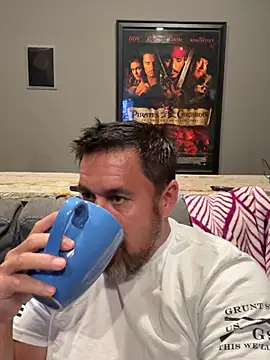 Snapshot of Farrahanddaddy chatting on 07-18-26, 12:31 Farrahanddaddy online show from 07-18-26, 12:31