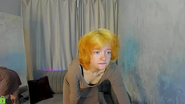 Star Bee online show from 04-21-26, 03:02