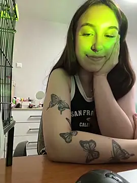 Snapshot of RiannaBrown chatting on 04-28-26, 03:00 RiannaBrown online show from 04-28-26, 03:00