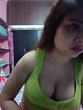Snapshot of Hot_Soniya_08 chatting on 07-15-26, 03:39 Hot Soniya 08 online show from 07-15-26, 03:39