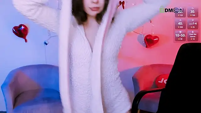 mia mooon  online show from 04-28-26, 10:42