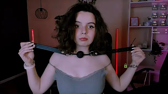 mia mooon  online show from 05-16-26, 10:36