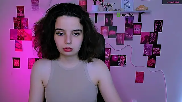 mia mooon  online show from 05-17-26, 09:17