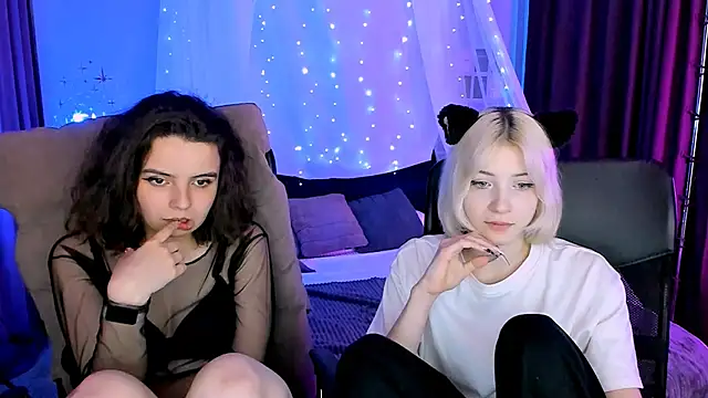 mia mooon  online show from 05-19-26, 08:48