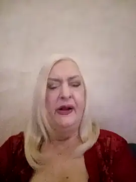 Julia20X online show from 04-28-26, 09:03