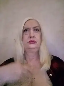 Julia20X online show from 05-29-26, 10:35