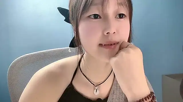 Xiaoqing00 online show from 05-02-26, 03:22