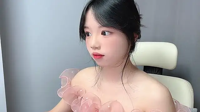 Xiaoqing00 online show from 05-13-26, 02:53