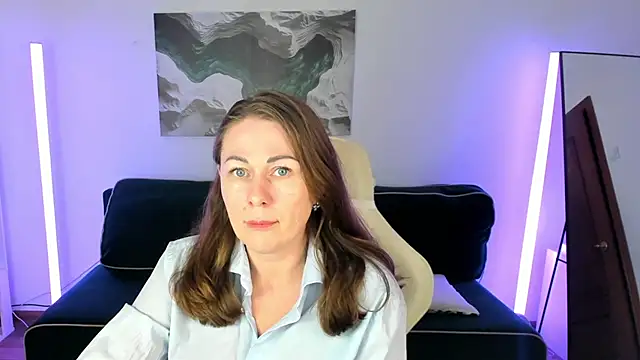 NinnaBrewer online show from 04-21-26, 03:02