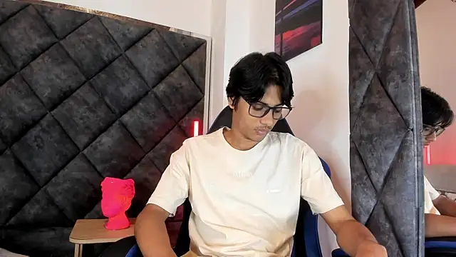 LiamKron online show from 06-08-26, 11:43