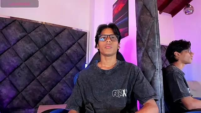 LiamKron online show from 07-08-26, 11:26