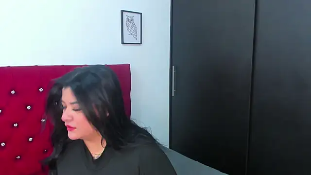 Snapshot of Katty_West chatting on 04-13-26, 07:41 Katty West online show from 04-13-26, 07:41