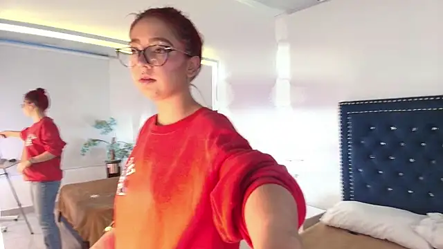 Amelie adams online show from 05-24-26, 11:15