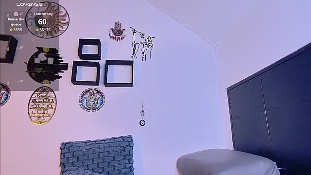 LunaBaxter  online show from 06-09-26, 12:28