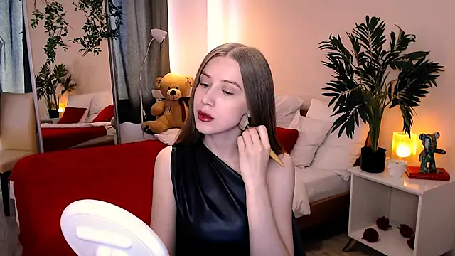 Snapshot of cheeky_chick chatting on 06-09-26, 01:12 cheeky chick online show from 06-09-26, 01:12
