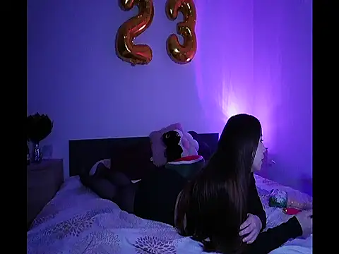 Snapshot of VivaLu chatting on 04-13-26, 06:02 VivaLu online show from 04-13-26, 06:02