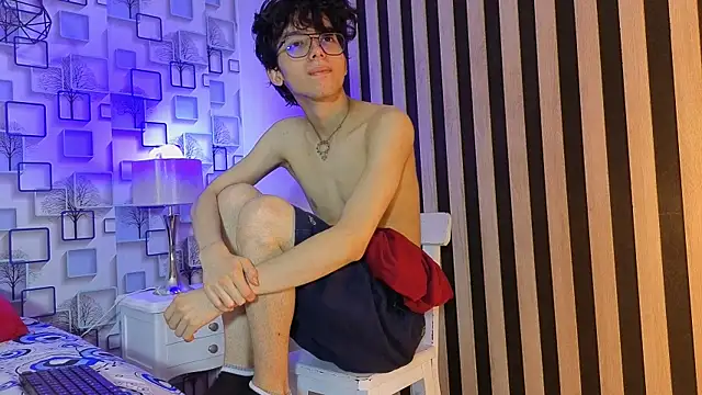 Twink Sebas7 online show from 04-09-26, 12:10