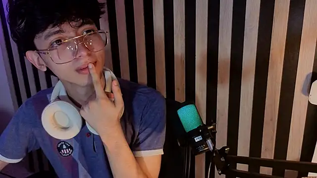 Snapshot of Twink_Sebas7 chatting on 06-26-26, 12:20 Twink Sebas7 online show from 06-26-26, 12:20