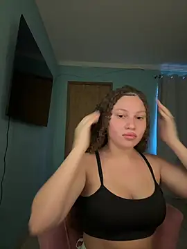Snapshot of sophiiahot chatting on 05-05-26, 11:40 sophiiahot online show from 05-05-26, 11:40