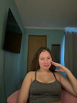 Snapshot of sophiiahot chatting on 05-07-26, 01:27 sophiiahot online show from 05-07-26, 01:27