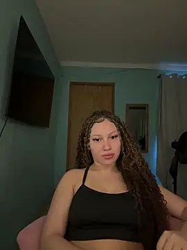 Snapshot of sophiiahot chatting on 05-09-26, 11:48 sophiiahot online show from 05-09-26, 11:48