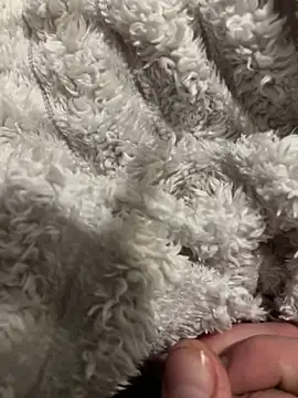 Snapshot of hotbuy2311 chatting on 04-10-26, 05:56 hotbuy2311 online show from 04-10-26, 05:56