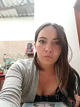 AlaiaLux online show from 04-15-26, 12:34