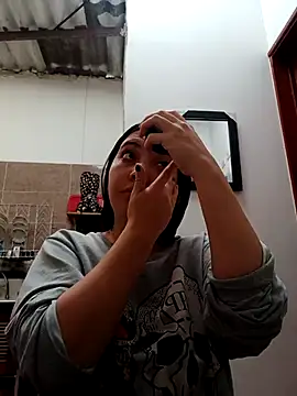 AlaiaLux online show from 04-19-26, 09:06