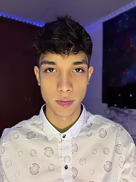 RoughDiamond  online show from 04-13-26, 05:35