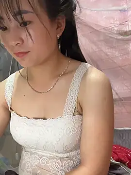 Maianly online show from 04-18-26, 09:35