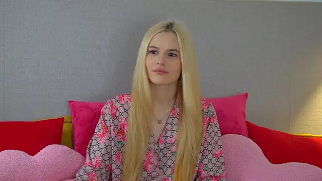 LeaLamour online show from 05-18-26, 06:14