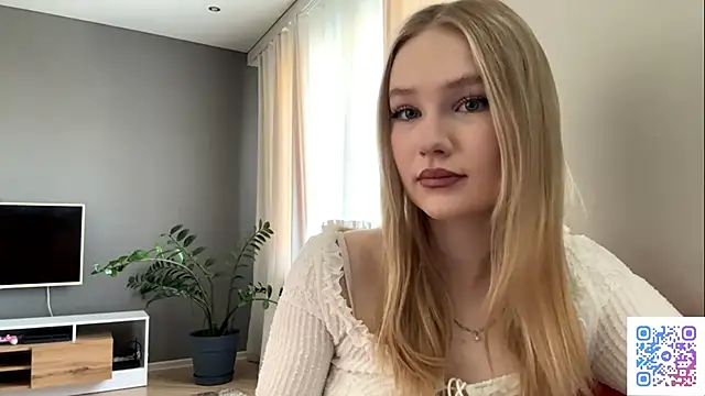 Snapshot of PlasaRima chatting on 05-22-26, 10:04 PlasaRima online show from 05-22-26, 10:04