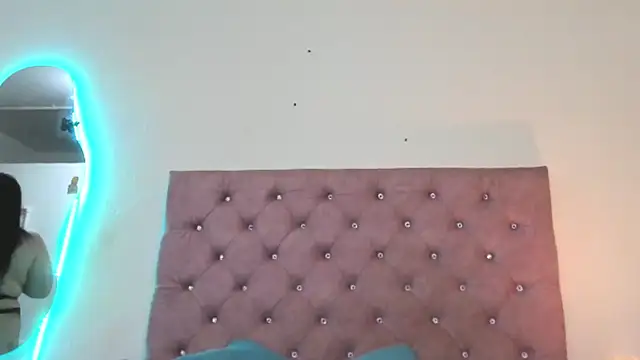 laurenlaine online show from 06-02-26, 01:13