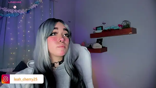 Leah cherry online show from 06-10-26, 05:50