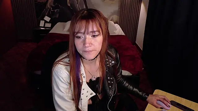 Emily Cherry  online show from 05-15-26, 01:51
